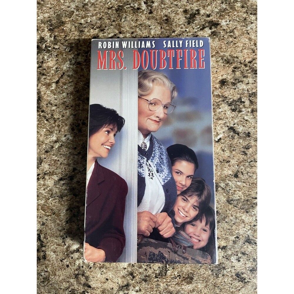 Mrs. Doubtfire VHS‎ Tape 1993 Robin Williams Sally Field 90s Comedy Movie